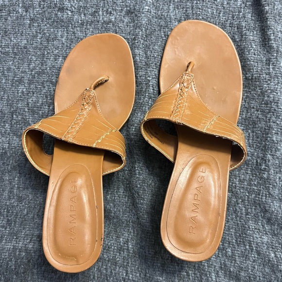 Rampage Sandals ✨ - Picture 1 of 3